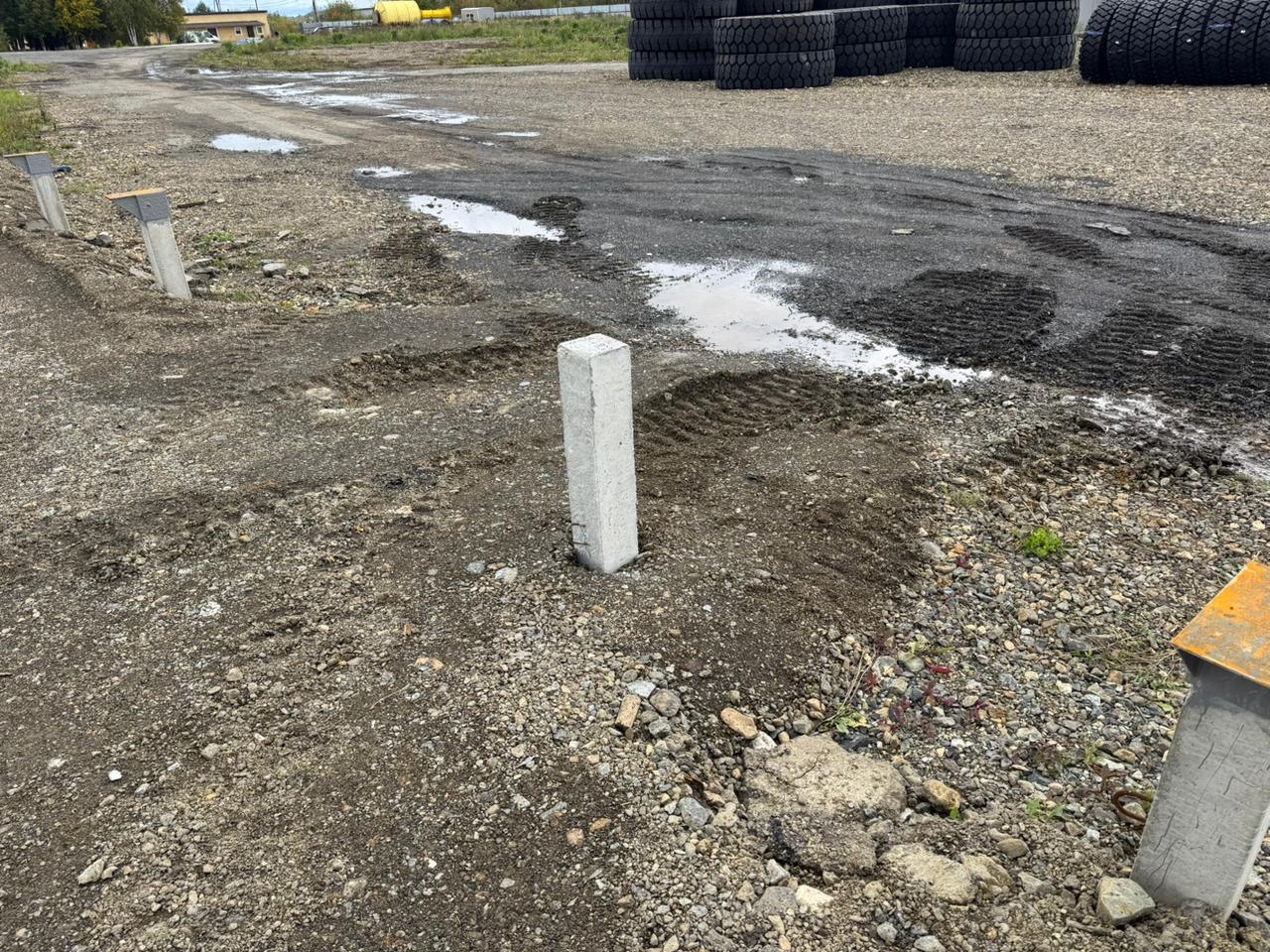 Готовое свайное поле из 52 свай под металлоконструкции ангара в Невьянске, сентябрь 2024