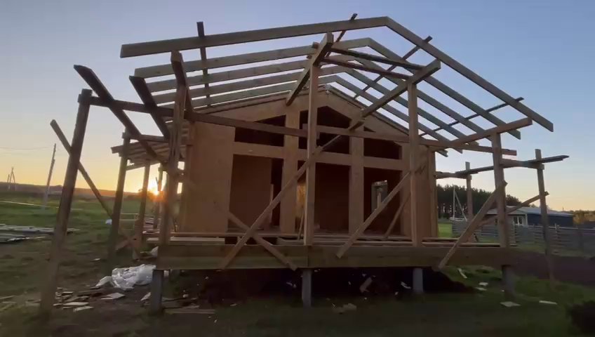 Видео от заказчика с домом на наших ЖБ сваях